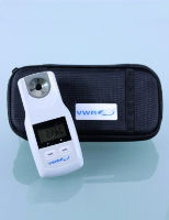 Refractometer, Hand Held Type A, VWR Collection, Dual Scale. 0-95° Brix/ 1.33-1.54 RI ATC, 1 * 1 Item